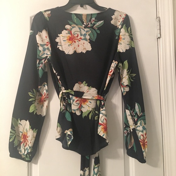 SOLD🔴 - Picture 2 of 6